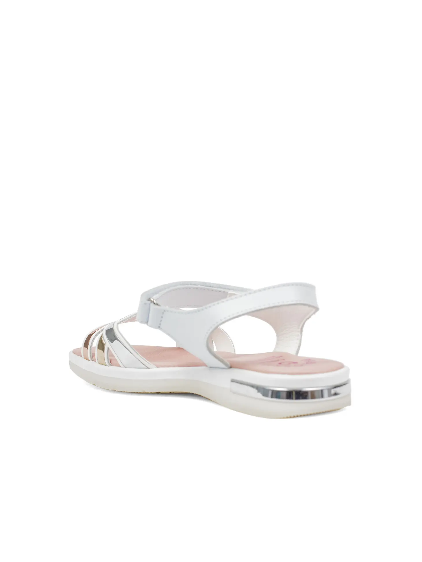 Сандалии на девочек